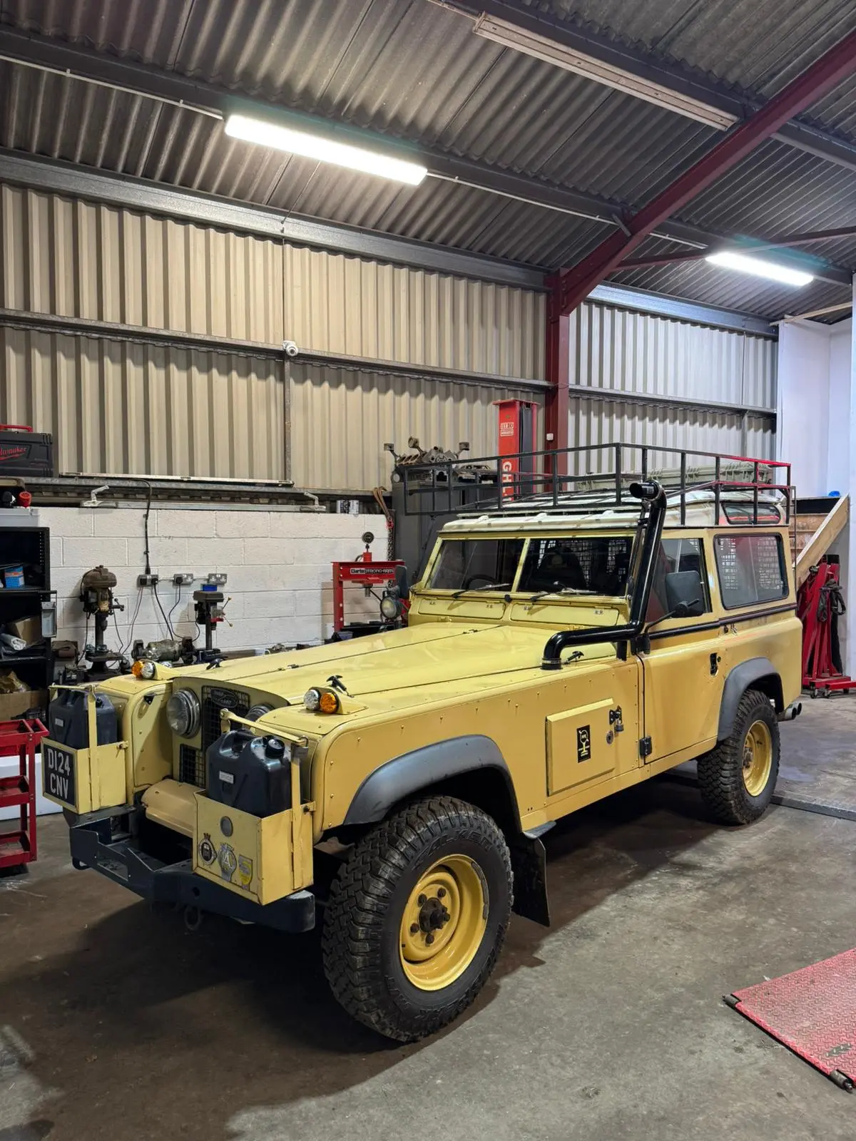 land rover specialists